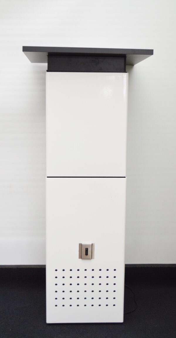 MM Box weiss hochglanz mit Adabter Tisch weiss als Säule MM Box weiss hochglanz mit Adabter Tisch weiss als Säule