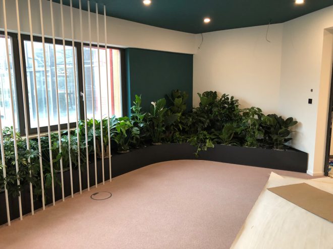 HPL Pflanzbecken aus Edelstahl nach Maß für Innenraumbegrünungen 17